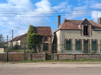 MAISON A RENOVER ENTIEREMENT