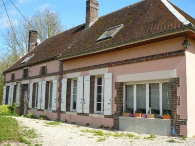 MAISON ANCIENNE AU CLAME DANS CADRE VERDOYANT