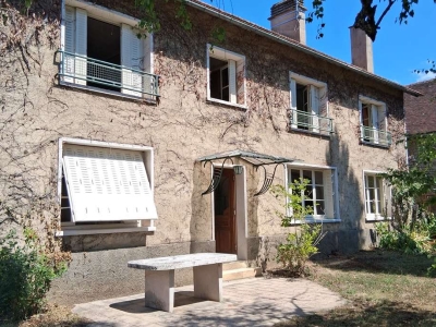 MAISON ANCIENNE A RAFRAICHIR INTERIEUREMENT