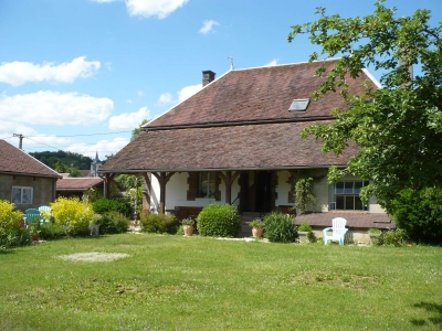 MAISON ANCIENNE DANS LA CAMPAGNE